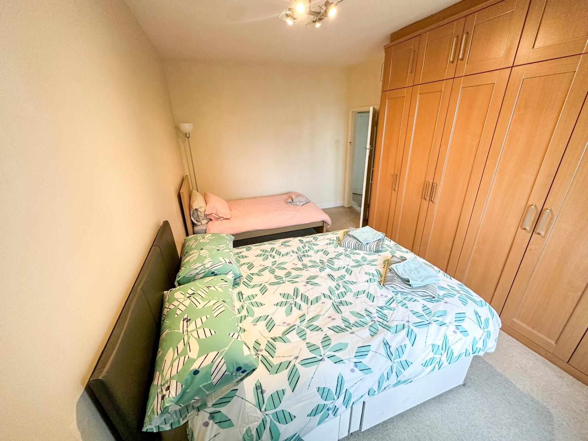 شقة 2 Bed Flat - Short Walk From Brent Cross Station هيندون المظهر الخارجي الصورة